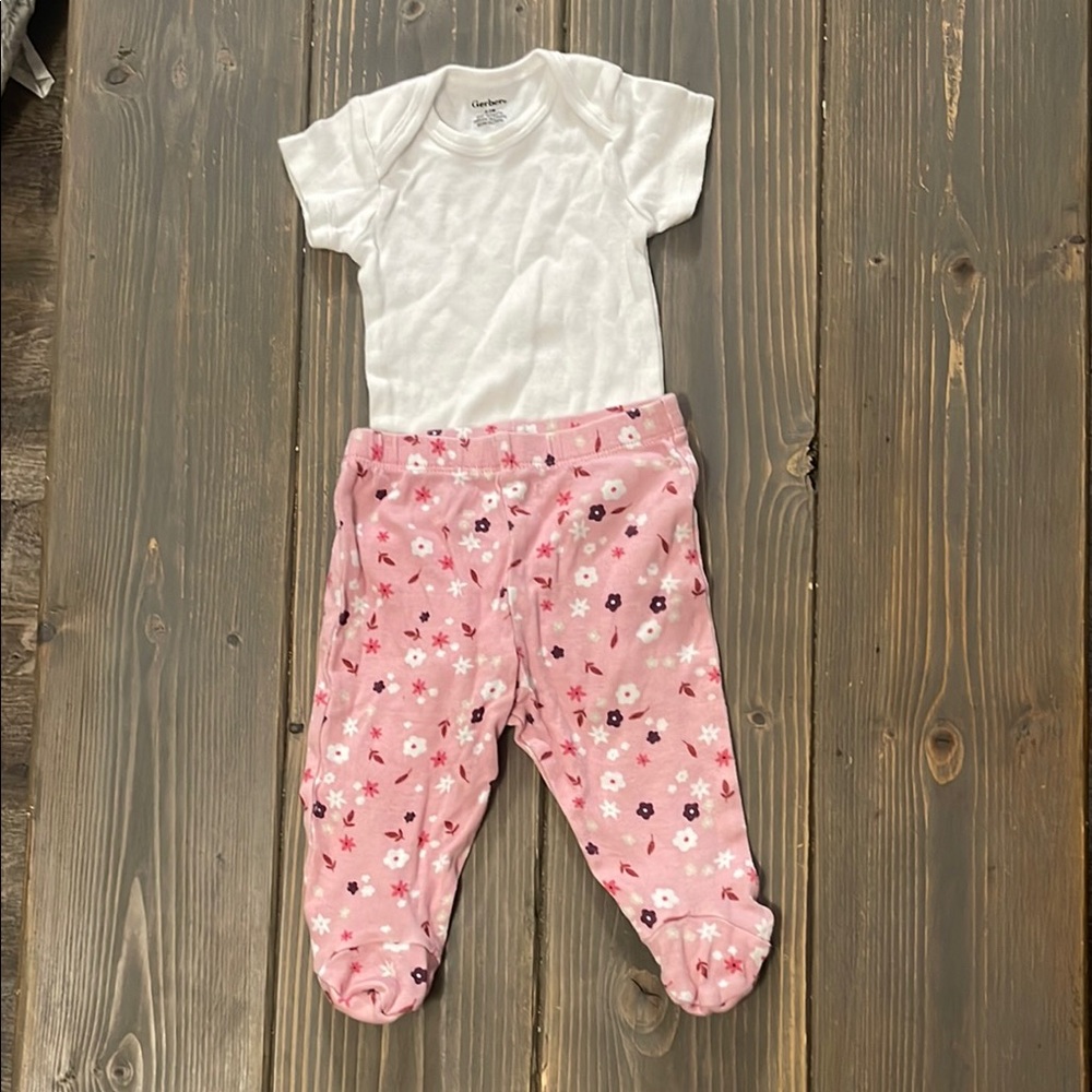 Gerber White and Pink Matching Footies Set